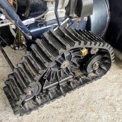 強力三角クローラー！エンジン走行除雪機、中古作動品の画像