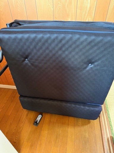 折りたたみ電動リクライニングベッド