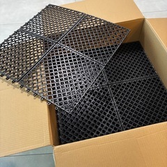 人工芝用ジョイント式床マット　の画像