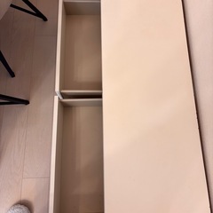 白いテレビ台の画像