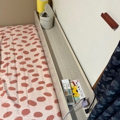 ベッドの画像