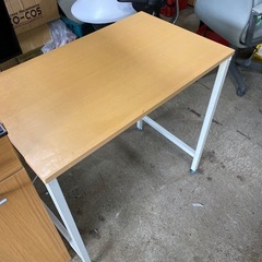 オフィス机の画像
