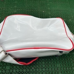 美品　野球　エナメルバックの画像