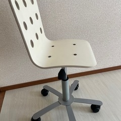 IKEA昇降式椅子の画像