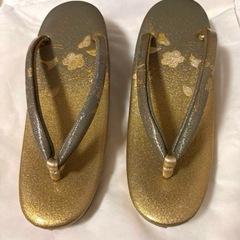 【新品　未使用】　バッグと草履のセット　ミラー付の画像