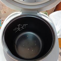 3合炊きの炊飯器の画像