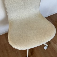 IKEA キャスター付　椅子の画像