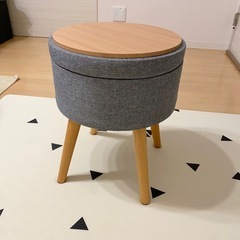 スツールの画像