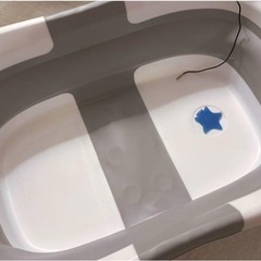 折りたたみベビーバス　湯温計&ネット付きの画像