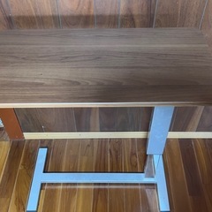 ノートPCデスクの画像