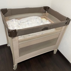 美品】アップリカ ココネルエアー Aprica ベビーベッドココア