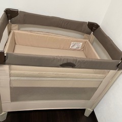 【美品】アップリカ ココネルエアー Aprica ベビーベッド　ココア☆布団と新生児オムツ付き！の画像