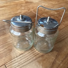 塩、砂糖、調味料入れの画像