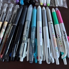 ボールペン、マーカー、シャープペンまとめて。の画像