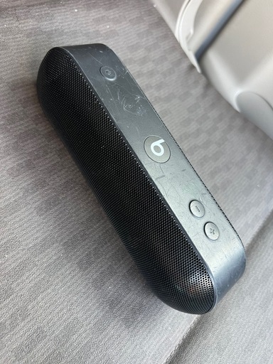 Beats Pill スピーカー