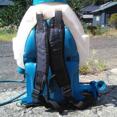 背負い式 動噴　噴霧器　人気の丸山製　実働　コンパクトですが 20Lタンク！！の画像