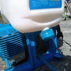 背負い式 動噴　噴霧器　人気の丸山製　実働　コンパクトですが 20Lタンク！！の画像