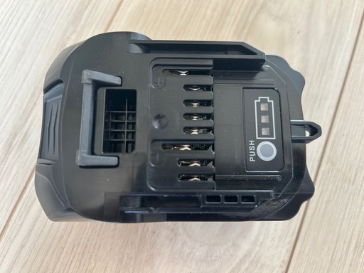 新品未使用、MAX製バッテリー18V5アンペア