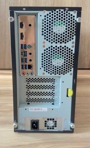 InWin サーバーケース デュアルLANポート 未使用