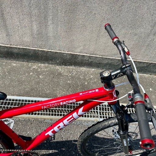 フルレストア車/美品・良品】TREK MARLIN 1x11s化フル塗装レストア自転車