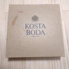 【新品未使用】KOSTA BODA ガラス皿 とペーパーセットの画像