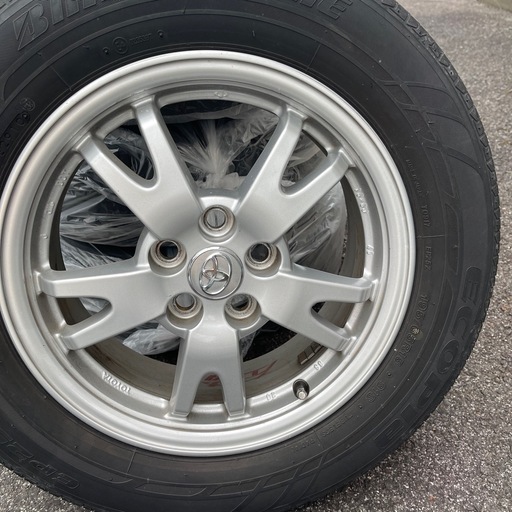 プリウスのホイールとタイヤ 195/65/R15