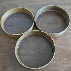 脱衣カゴ4個と物干しハンガー4 個の画像