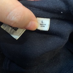 UNIQLO ネイビー ジップアップパーカー Lの画像