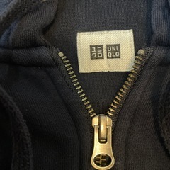 UNIQLO ネイビー ジップアップパーカー Lの画像
