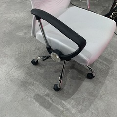 【ジモティー割】　オフィスチェア　ホワイト　（ID1163）の画像