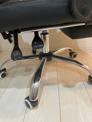 値下げ！オフィスチェア　デスクチェア　黒