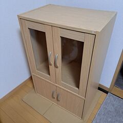 ミニ食器棚　収納棚の画像