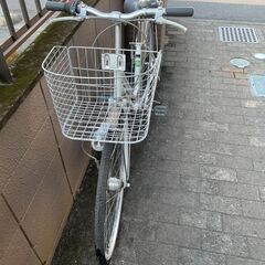リサイクルショップどりーむ荒田店　No415 自転車　シティサイクル　２７インチ　ギア切り替え６段変速♪　LEDオートライト付き♪　の画像