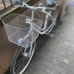 リサイクルショップどりーむ荒田店　No415 自転車　シティサイクル　２７インチ　ギア切り替え６段変速♪　LEDオートライト付き♪　の画像