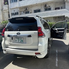 ラウンドクルーザー　プラドの画像
