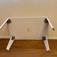 折りたたみテーブルの画像