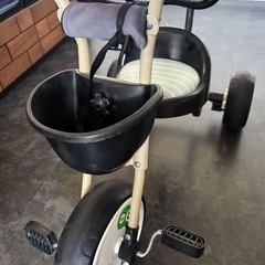 子供用三輪車
の画像