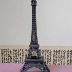 エッフェル塔　メタル製 置物の画像