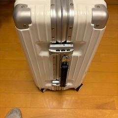 キャリーケース　機内持ち込み可能　スーツケース　かわいい　中古の画像