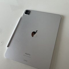 iPad Pro 11 ４世代 シルバ128GBー Apple Pencil付きの画像