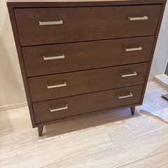 【すごくオシャレ】B-COMPANYの4段チェストの画像