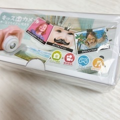 【新品未使用】キッズカメラSDカード付きの画像