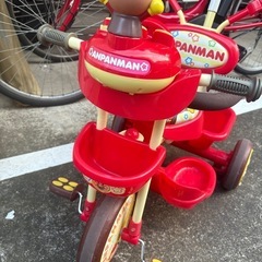 値下げ　中古　アンパンマン 三輪車 赤 アンパンマン三輪車の中古が安い！激安で譲ります・無料で