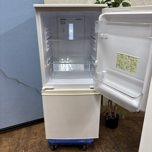 I675 ? SHARP 冷蔵庫 (137L) 2ドア ⭐ 動作確認済 ⭐ クリーニング済
