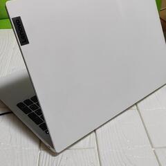 Lenove ノートパソコン i7 の画像