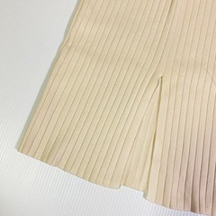 3、ニットロングスカート スリット入りの画像