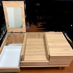 ドレッサーテーブルの画像