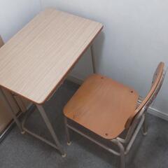 学校机と椅子のセット