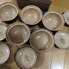 華遊苑★陶器製蓋つき椀★お正月の画像