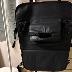 カー用品後部座席取り付けの画像